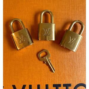 Louis Vuitton 3 Padlocks with 1 Key #307